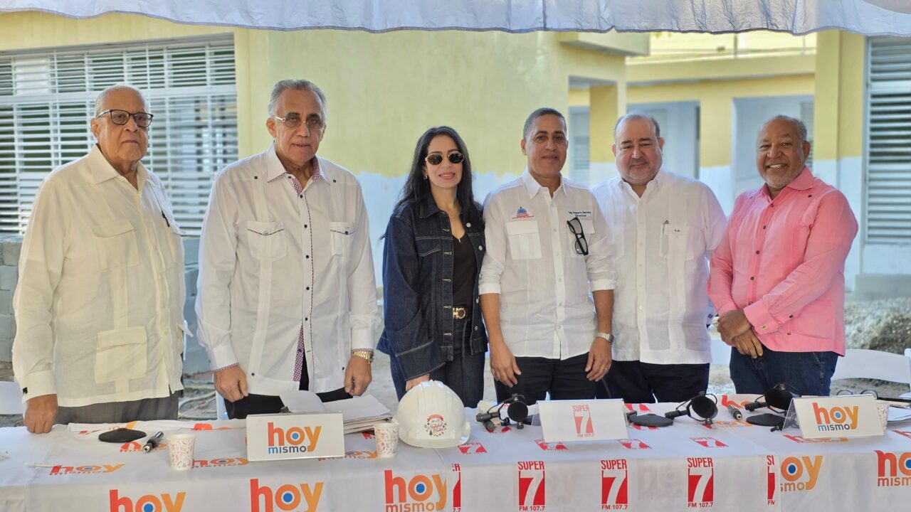 La Dirección de Infraestructura Escolar brilla con luz propia bajo la dirección del ingeniero Roberto Herrera