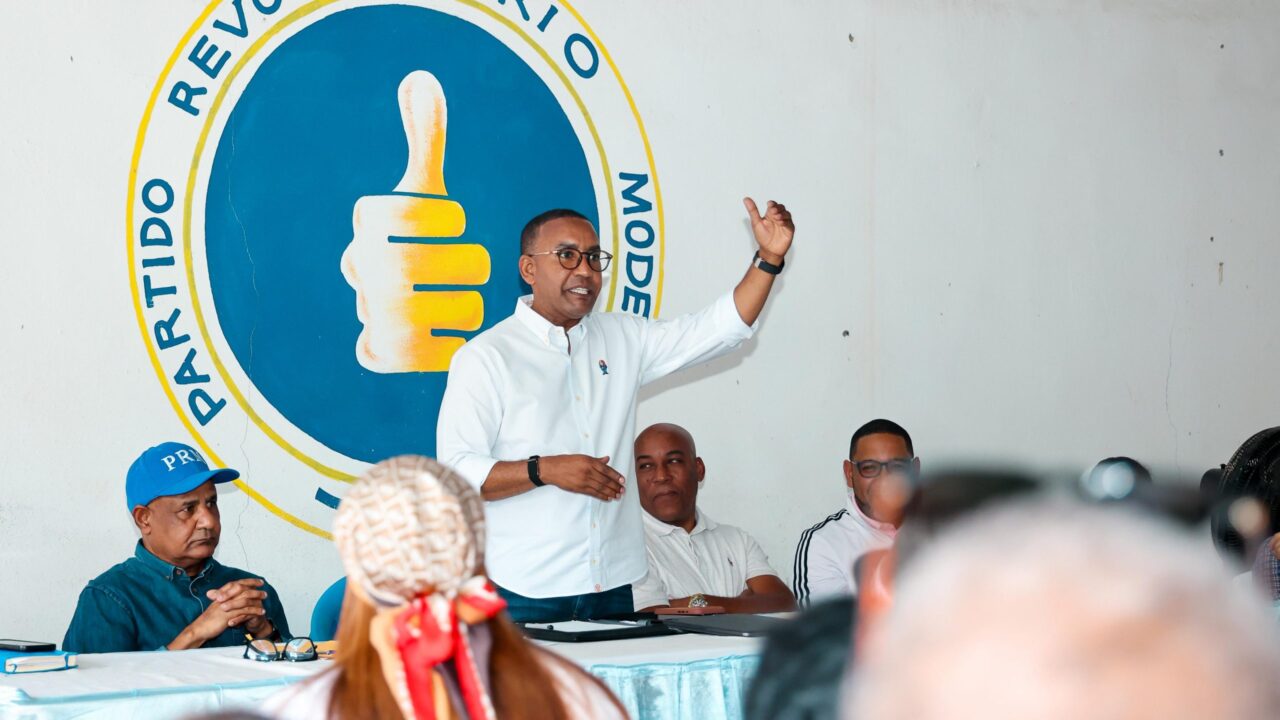 Víctor Pichardo recorre Monte Plata para fortalecer la estructura del Partido