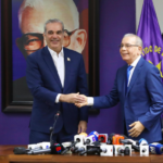 Adriano Sánchez Roa propone habilitar a Danilo Medina y Luis Abinader para los comicios de 2028