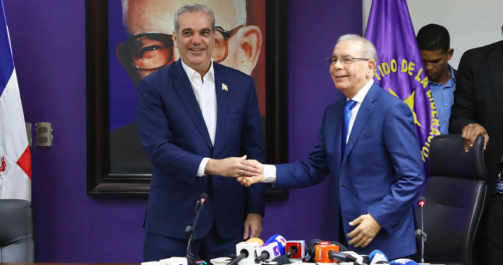 Adriano Sánchez Roa propone habilitar a Danilo Medina y Luis Abinader para los comicios de 2028