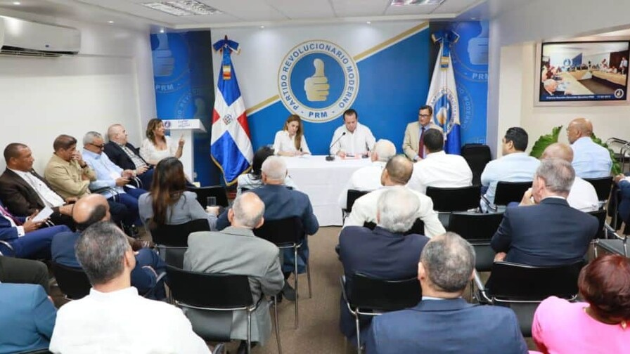 Partido Revolucionario Moderno redefine su dirigencia con método de “consenso” que genera divisiones