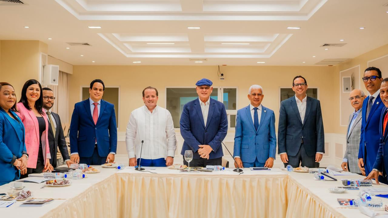 Paliza integra comisión que analiza ley contra financiamiento ilícito