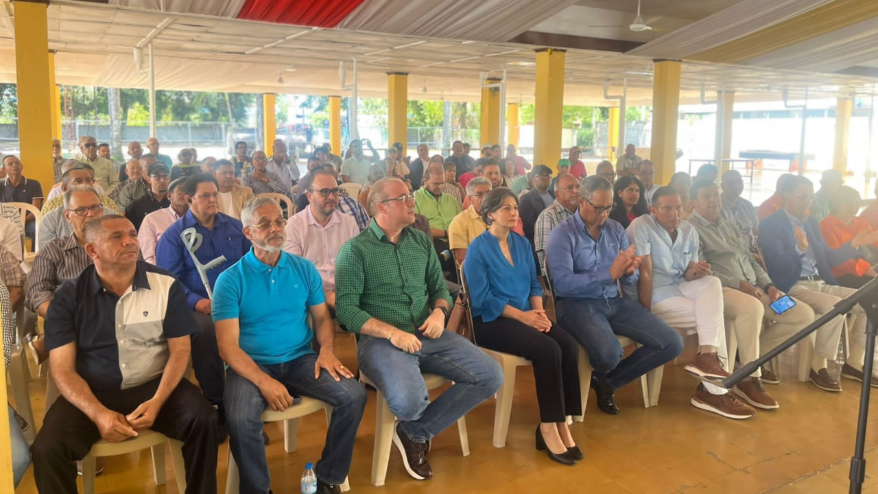 Fuerza del Pueblo realiza asamblea electoral en La Vega rumbo a próximos comicios