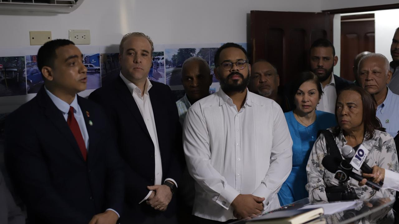 La Fuerza del Pueblo denuncia irregularidades presupuestarias en la Alcaldía de La Vega