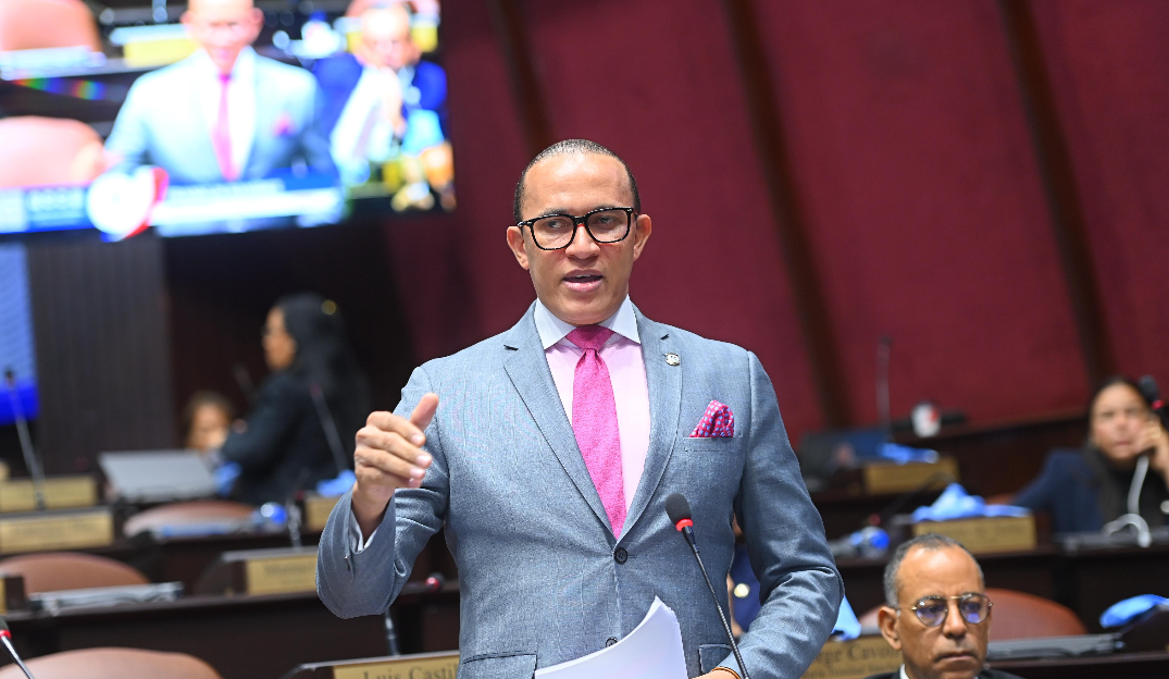Frank Ramírez destaca fortaleza política de Carolina Mejía