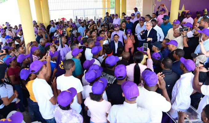 Danilo Medina afirma PLD volverá a liderar preferencia electoral