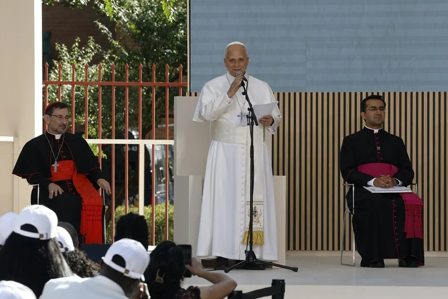 Papa alerta de las «ideologías mundanas que llevan a engaño»